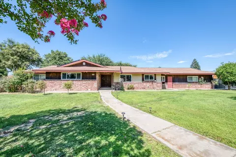 335 Bethel Ave, Sanger, CA 93657