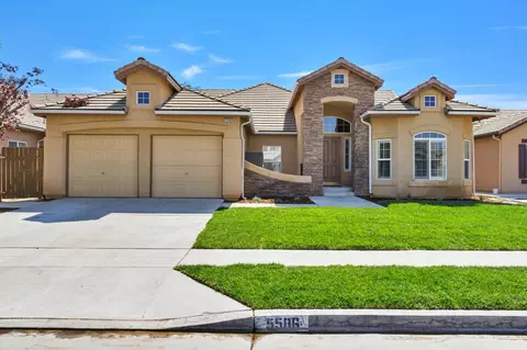 5586 N Ensanada Ave, Fresno, CA 93723