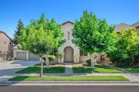 3072 Norwich Ave, Clovis, CA 93619