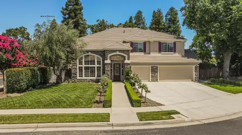 1355 N Karen Ave, Clovis, CA 93619