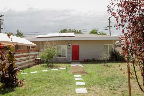 955 N Dolores Ave, Fresno, CA 93728