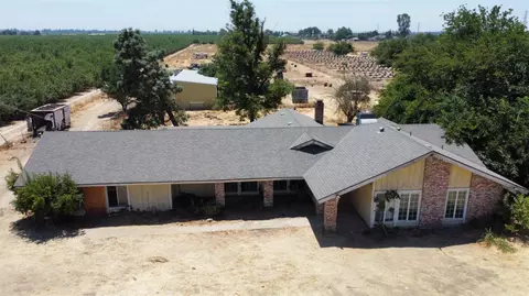 5615 W Olive Ave, Fresno, CA 93722