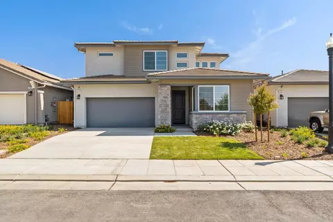 277 Peters Rd S, Madera, CA 93636