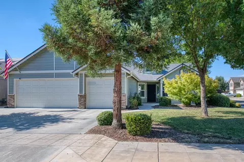 6952 E Andrews Ave, Fresno, CA 93727