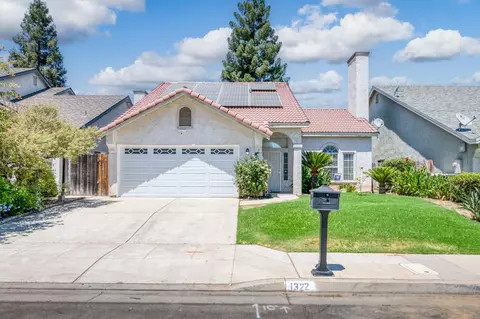 1322 E Richmond Ave, Fresno, CA 93720