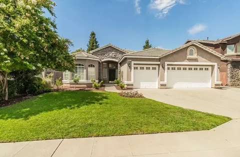 2417 Lester Ave, Clovis, CA 93619 photo 1