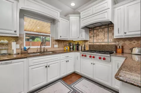 7424 N Laguna Vista Ave, Fresno, CA 93711