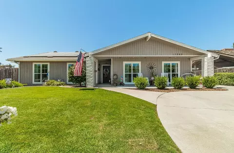 13849 S Hughes Ave, Caruthers, CA 93609