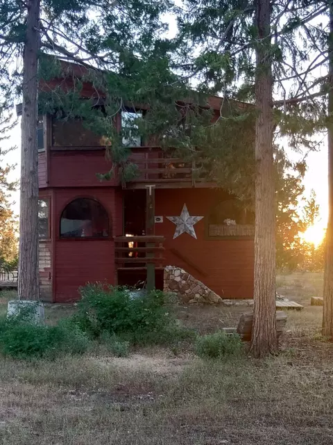 47274 Dinkey Creek Rd, Shaver Lake, CA 93664