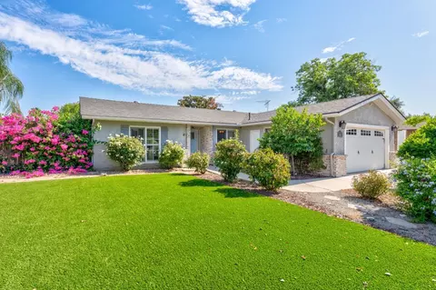 1442 E Los Altos Ave, Fresno, CA 93710
