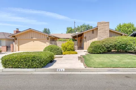 215 Fink Ave, Sanger, CA 93657