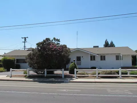 1275 N Frankwood Ave, Reedley, CA 93654