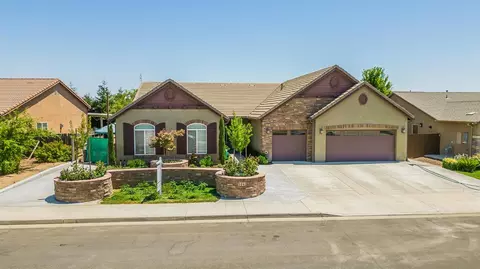 5842 E Platt Ave, Fresno, CA 93727