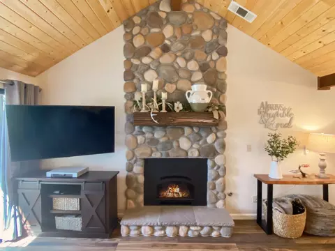 40697 Foxboro Ct, Bass Lake, CA 93604