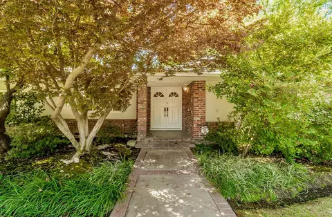 5725 N Lafayette Ave, Fresno, CA 93711