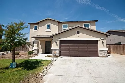 943 Harriett Ave, Sanger, CA 93657
