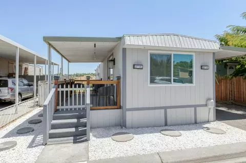 9360 N Blackstone Ave #196, Fresno, CA 93720