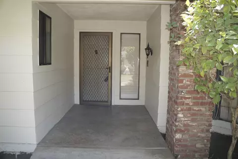 2689 W San Carlos Ave, Fresno, CA 93711