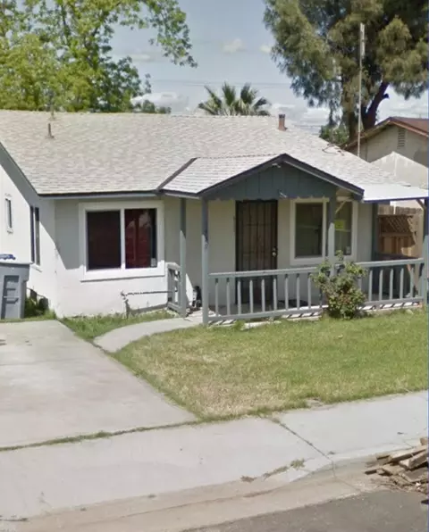 1469 Gibson Ave, Clovis, CA 93611