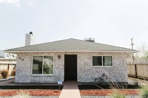 570 E Fountain Way, Fresno, CA 93704
