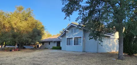 47663 Willow Pond Rd, Coarsegold, CA 93614