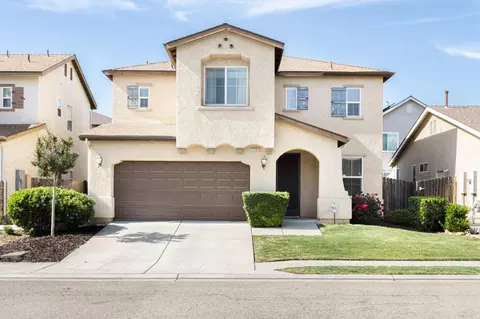7482 E Robinson Ave, Fresno, CA 93737