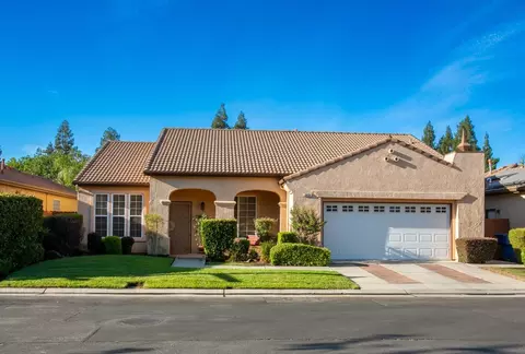 2464 E Marquise Ct, Fresno, CA 93720