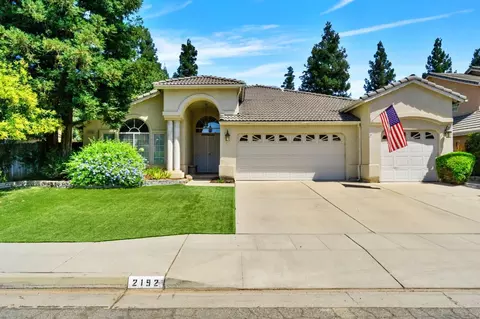 2192 E Omaha Ave, Fresno, CA 93720