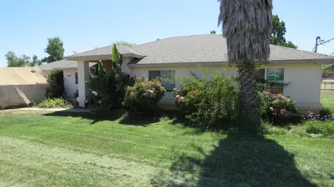 18686 Hanover Dr, Madera, CA 93638