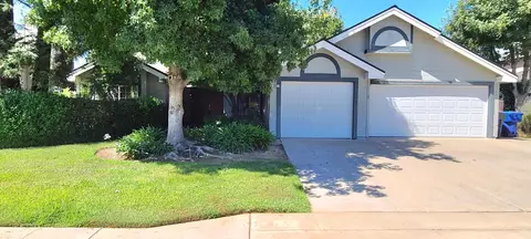 467 W Birch Ave, Clovis, CA 93611