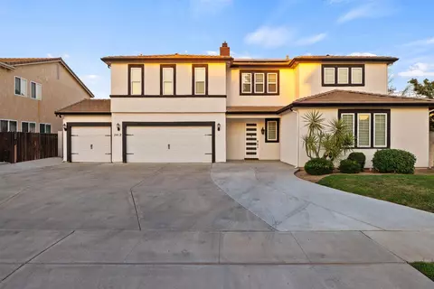 2412 N Anthony Ct, Visalia, CA 93291
