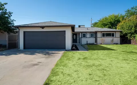 116 10th St, Clovis, CA 93612