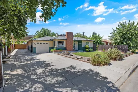 107 N Olive St, Lemoore, CA 93245