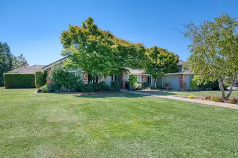 4885 N Kittyhawk Ave, Sanger, CA 93657 photo 1