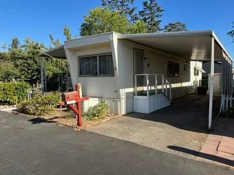 1272 Villa Ave #1, Clovis, CA 93612