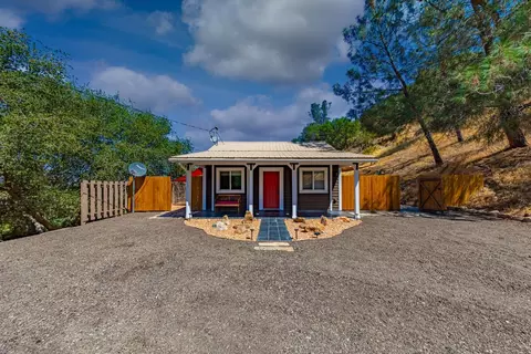 44041 Trabuco Rd, Coarsegold, CA 93614