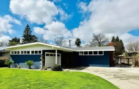 739 S Whitney Dr, Visalia, CA 93277