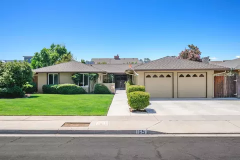165 W Wrenwood Ln, Fresno, CA 93704