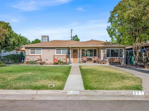 321 Cherry Ln, Clovis, CA 93612