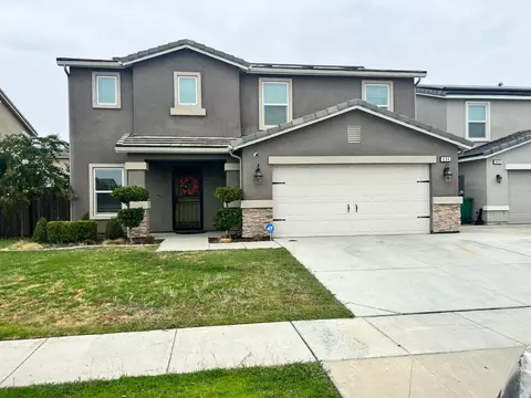 634 Rebeca Ave, Sanger, CA 93657