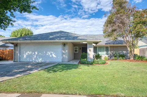 344 Ezie Ave, Clovis, CA 93611
