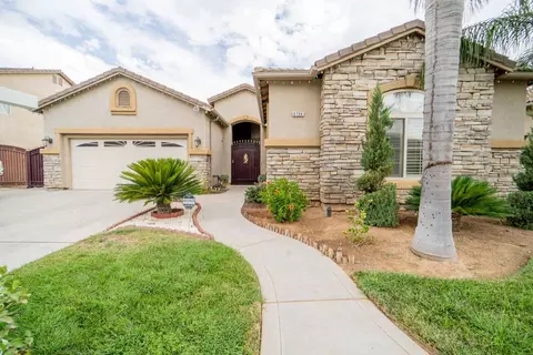 6704 W Celeste Ave, Fresno, CA 93723
