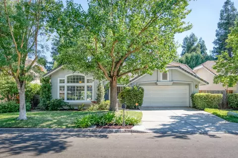 1201 E La France Dr, Fresno, CA 93720