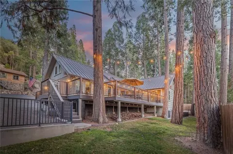 53644 Acorn Rd, Bass Lake, CA 93604