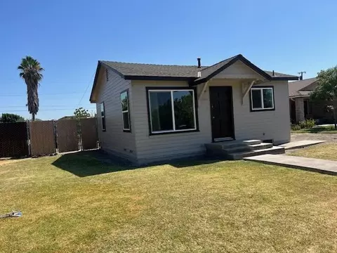 8656 11th, San Joaquin, CA 93660