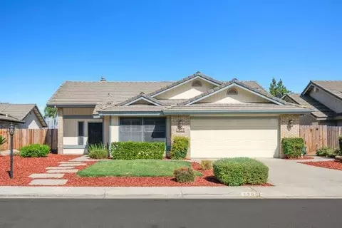 1396 Thompson Ct, Reedley, CA 93654