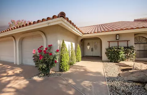 6 Seasons Ct, Madera, CA 93637