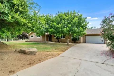 7720 N Fancher Rd, Clovis, CA 93619
