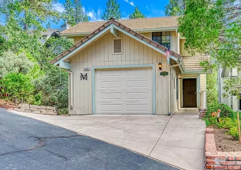 40661 Foxboro Ct, Bass Lake, CA 93604
