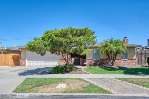 2421 E Saginaw Way, Fresno, CA 93726